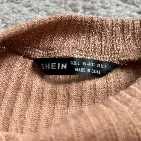 Brown Ribbed Crop Tank ✨ - Picture 2 of 5